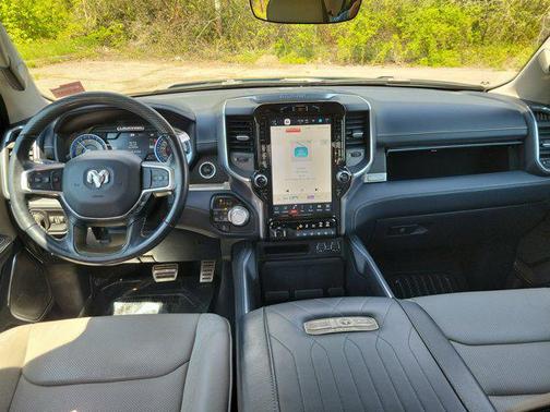 Patriot Blue Pearlcoat 2022 RAM 1500 Limited