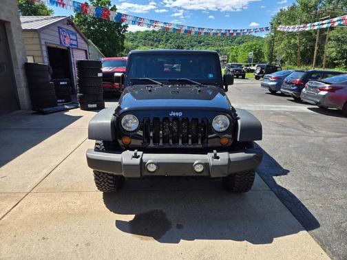 Black Clearcoat 2013 Jeep Wrangler Rubicon