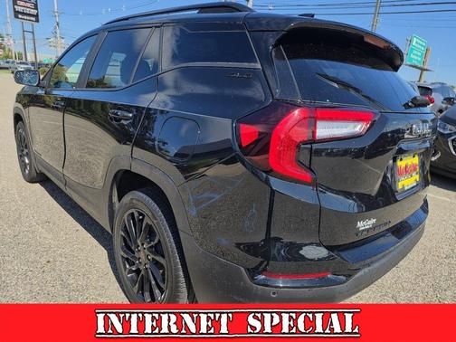Ebony Twilight Metallic 2023 GMC Terrain SLE