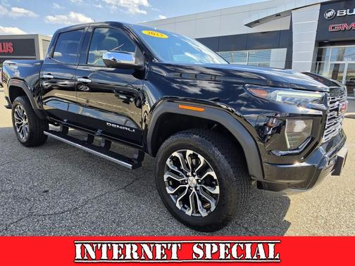 Onyx Black 2023 GMC Canyon Denali