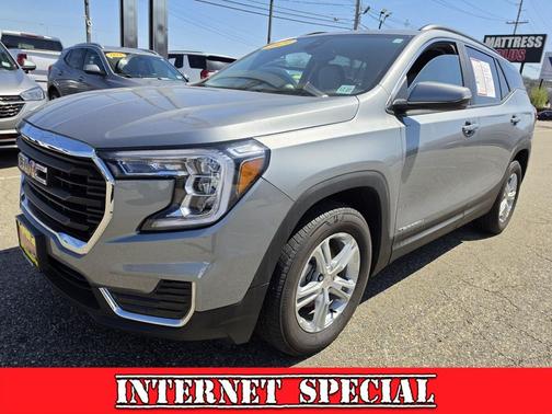 Sterling Metallic 2023 GMC Terrain SLE