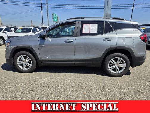 Sterling Metallic 2023 GMC Terrain SLE