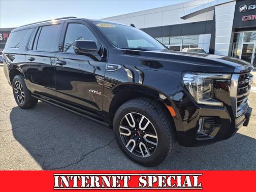 2023 GMC Yukon XL 4WD AT4