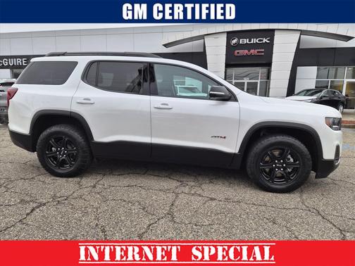 2023 GMC Acadia AWD AT4