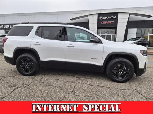 White Frost Tricoat 2023 GMC Acadia AWD AT4