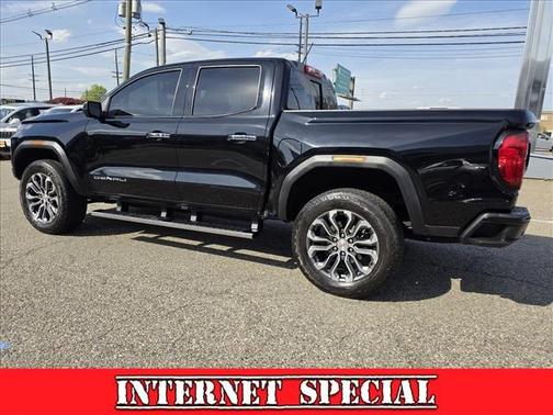 Onyx Black 2023 GMC Canyon Denali