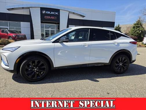 Summit White 2024 Buick Envista Sport Touring FWD