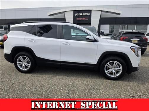 Summit White 2022 GMC Terrain SLE