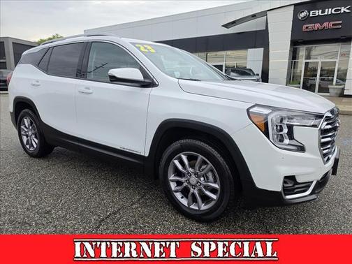 Summit White 2023 GMC Terrain SLT