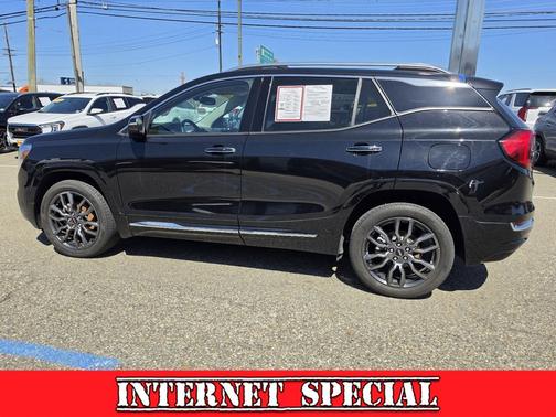 Ebony Twilight Metallic 2023 GMC Terrain Denali