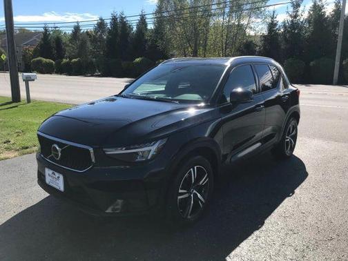 2023 Volvo XC40 B5 Core