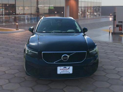 2023 Volvo XC40 B5 Core