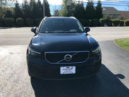 2023 Volvo XC40 B5 Core