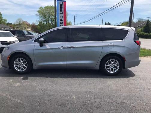 2021 Chrysler Voyager LX