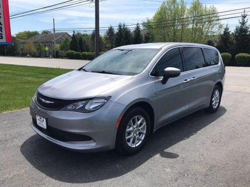 2021 Chrysler Voyager LX