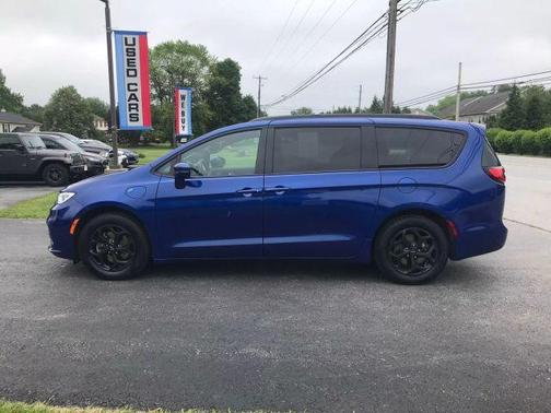 2021 Chrysler Pacifica Hybrid Touring