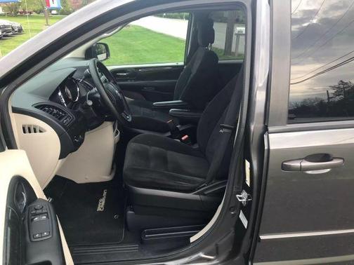 2016 Dodge Grand Caravan AVP/SE
