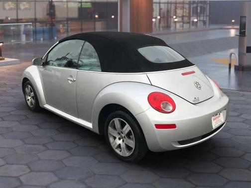 2006 Volkswagen New Beetle 2.5