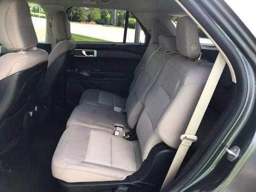 2020 Ford Explorer Base