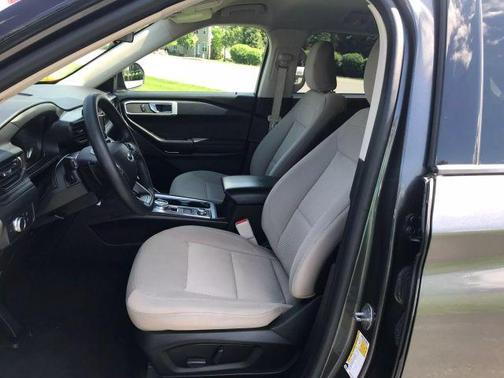 2020 Ford Explorer Base