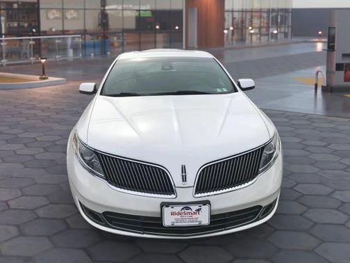2014 Lincoln MKS Base