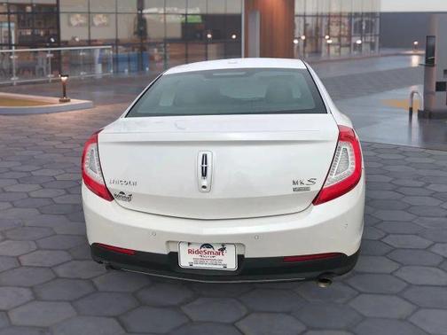 2014 Lincoln MKS Base
