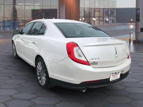 2014 Lincoln MKS Base