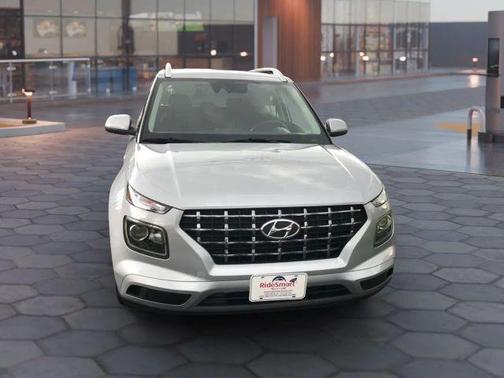 2020 Hyundai VENUE SEL