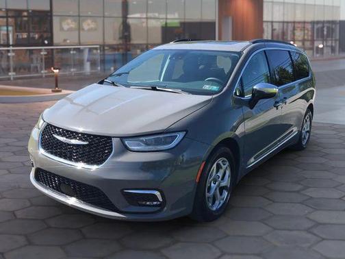 Gray 2023 Chrysler Pacifica Limited