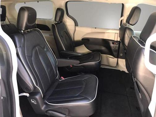 Gray 2023 Chrysler Pacifica Limited
