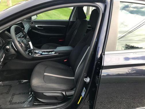 2020 Hyundai SONATA Hybrid Blue