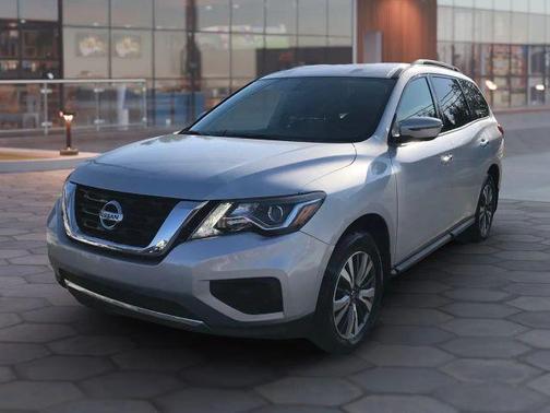 2020 Nissan Pathfinder S