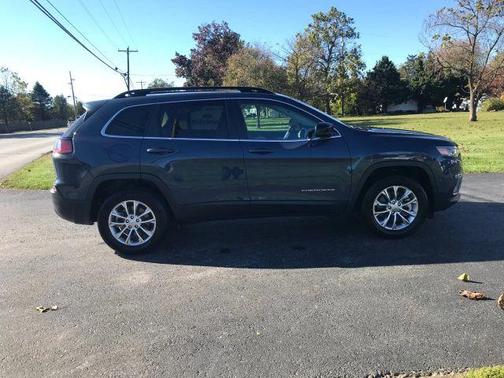 2022 Jeep Cherokee Latitude Lux