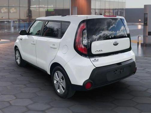 2016 Kia Soul Base