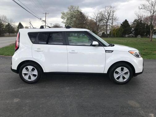 2016 Kia Soul Base