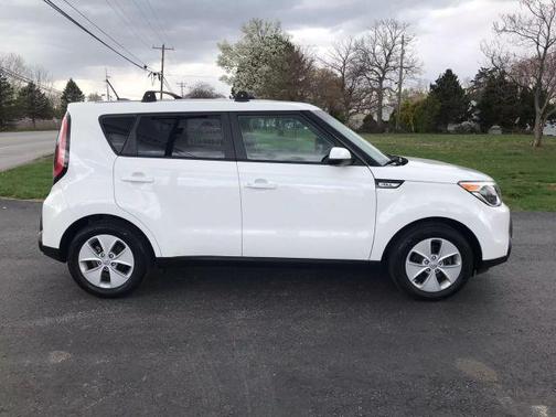 2016 Kia Soul Base