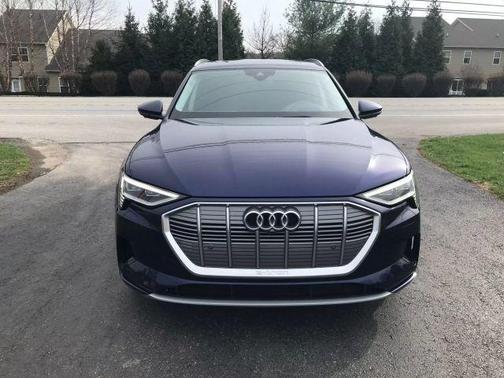 2021 Audi e-tron Premium