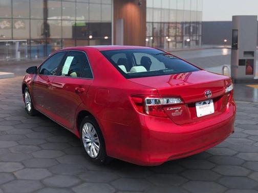Red 2014 Toyota Camry LE