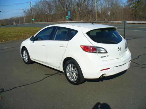 Pearl White 2013 Mazda Mazda3 i Grand Touring