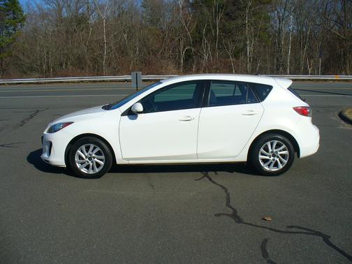 Pearl White 2013 Mazda Mazda3 i Grand Touring