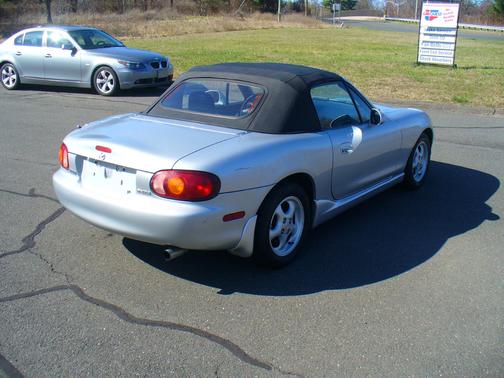 2000 Mazda MX-5 Miata LS