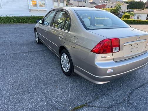 Gold 2005 Honda Civic LX