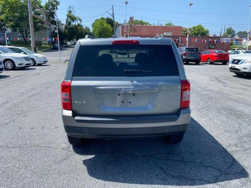 Mineral Gray Metallic Clearcoat 2013 Jeep Patriot Sport