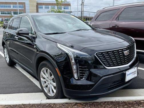 Photo 2 of 34 of 2019 Cadillac XT4 Luxury