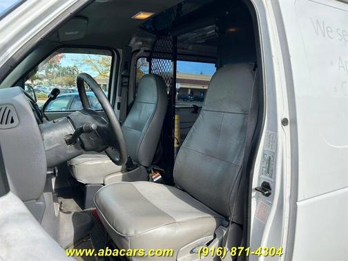 1999 Ford E250 E-250