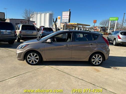 2013 Hyundai Accent SE