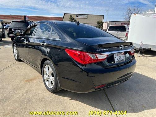 2013 Hyundai SONATA Limited