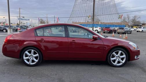 2005 Nissan Maxima SE