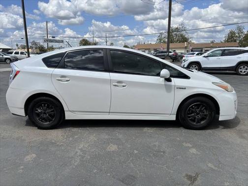 2010 Toyota Prius III