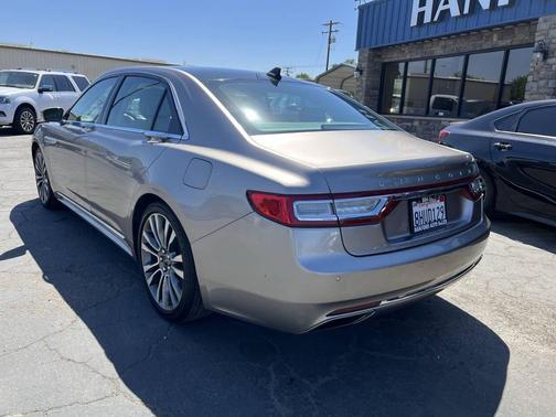 2019 Lincoln Continental Select
